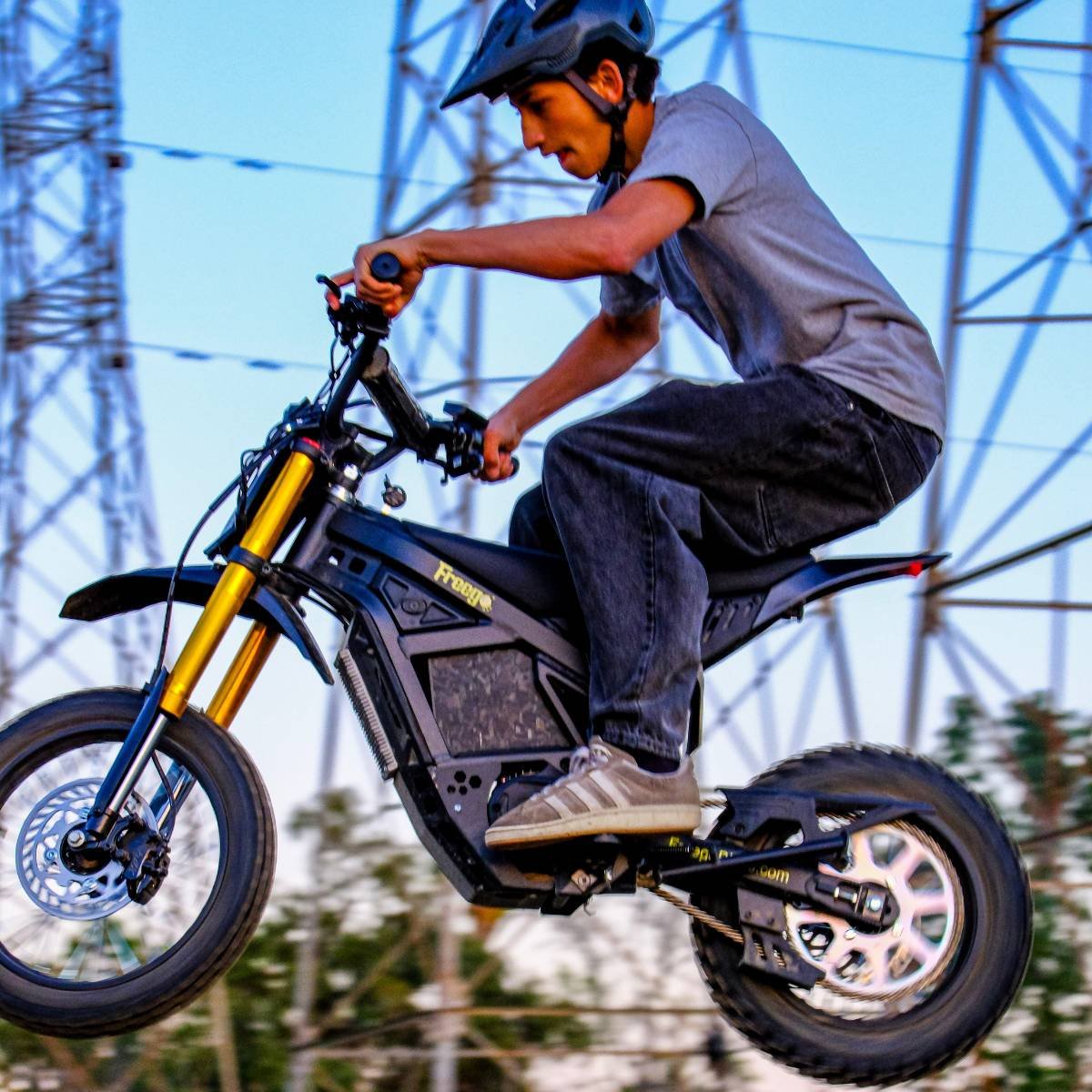 Freego Nova 5 Mini Ebike for Teens and Adults - Image 4