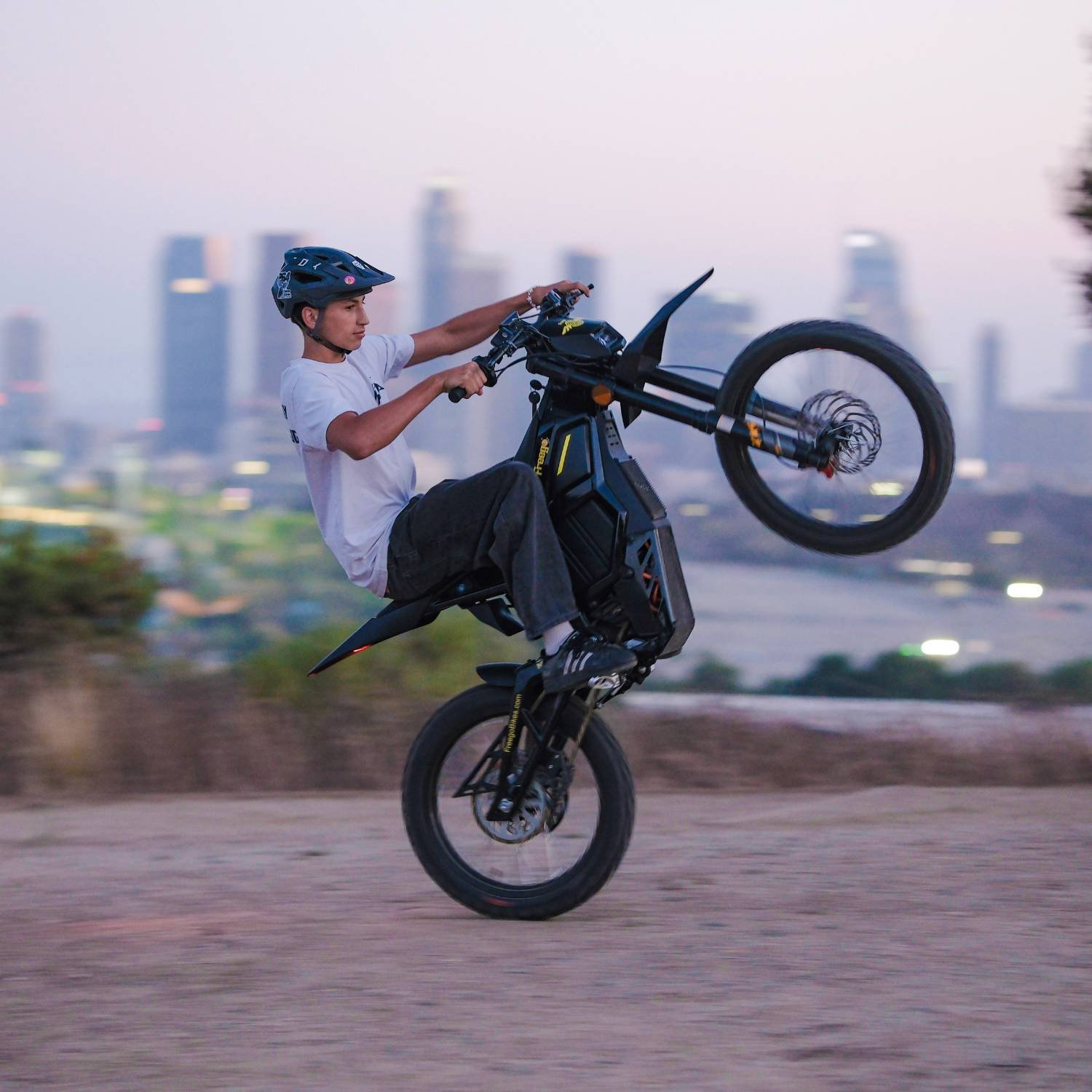 Freego Nova 5 / Nova 5 Pro Mid-Drive Off-Road Electric Dirt Bike - Image 3